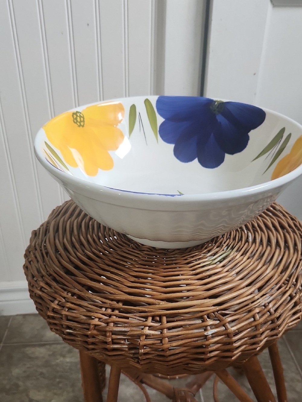 Italian Maxam Daisy Bowl